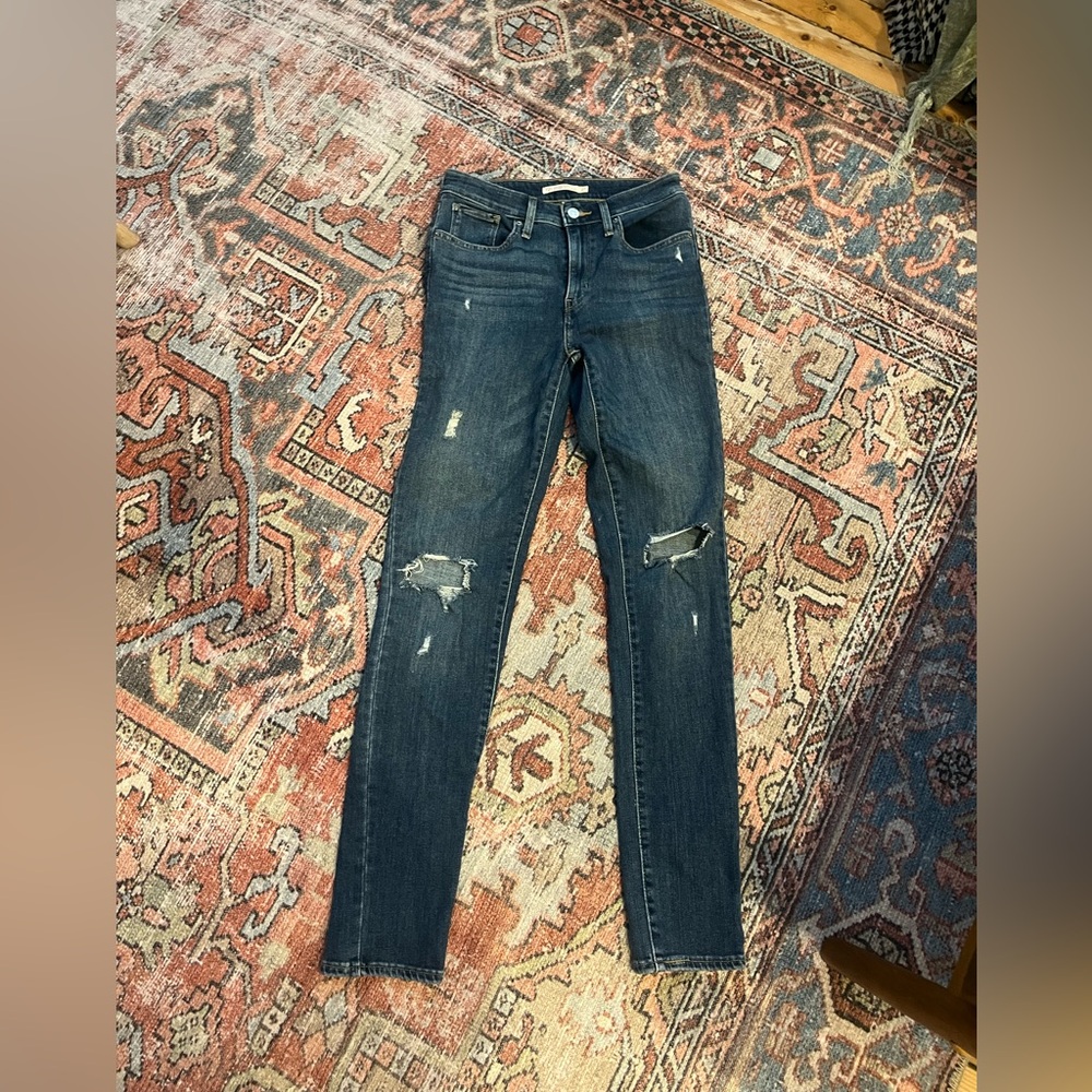 Women's Levi’s Distressed Blue Jeans